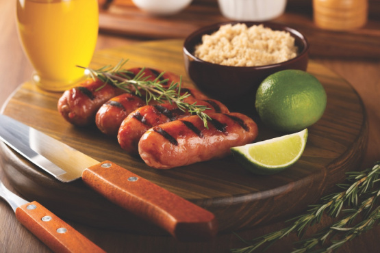 Aditivos alimentarios y su efecto en el color de las salchichas 
